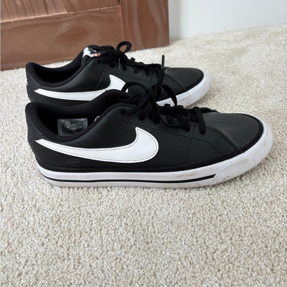 Nike Court Legacy Youth 7y (woman’s 8.5)